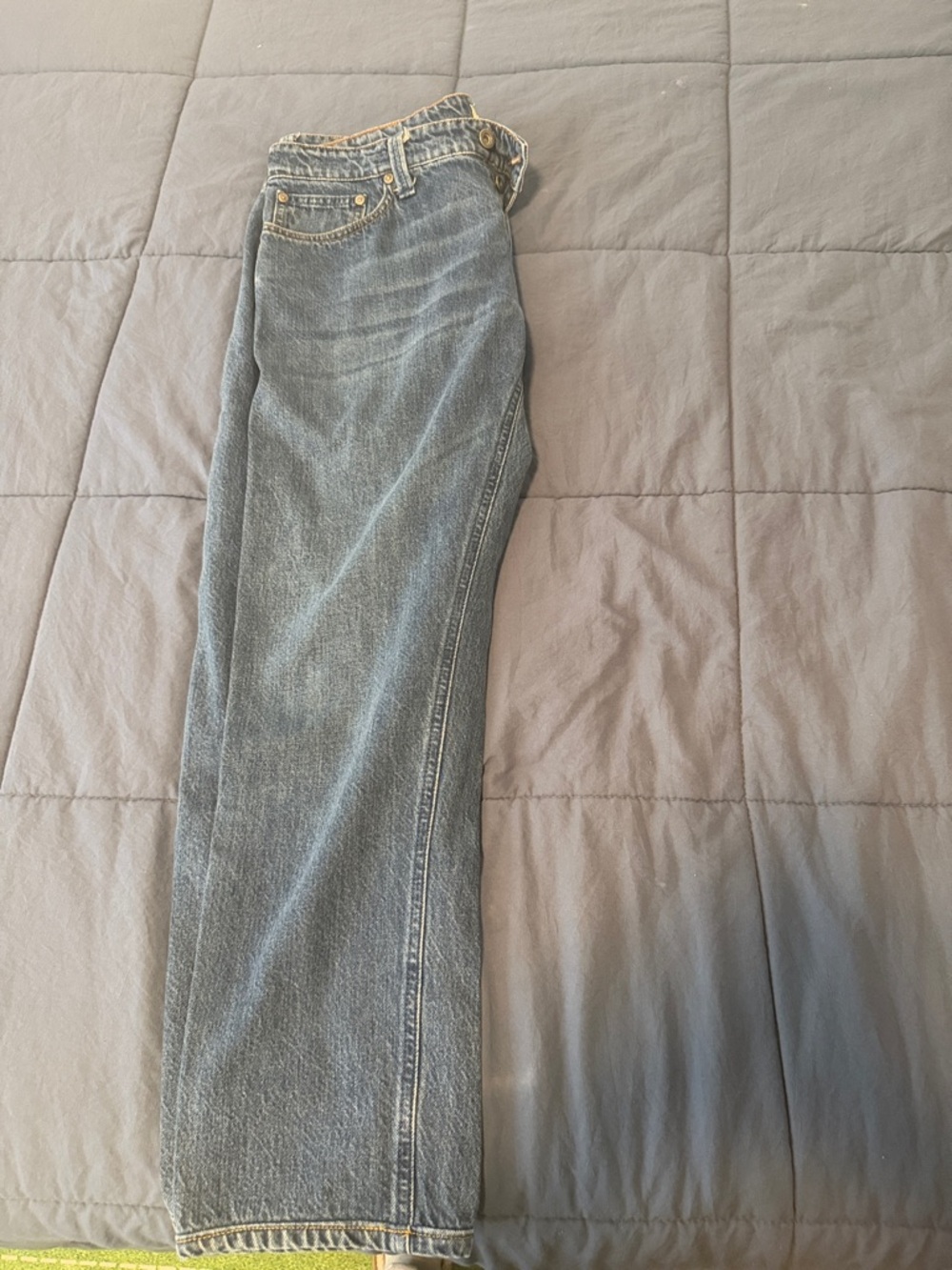 Suitsupply Men's Relaxed Jeans in Washed Blue